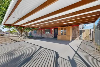824 Dolores Drive NW, Albuquerque, NM 87105 