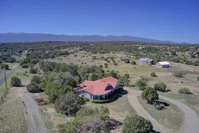 37 Camino Del Oriente, Tijeras