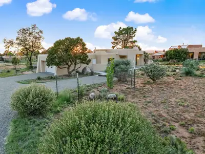 979 Antelope Avenue NE, Albuquerque, NM 87122 
