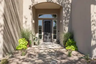2715 Rio Encantado Court NW, Albuquerque, NM 87107 