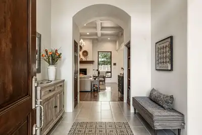 2715 Rio Encantado Court NW, Albuquerque, NM 87107 
