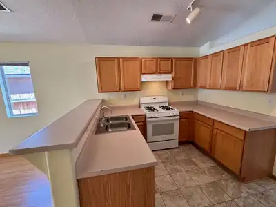 6131 Stargazer Avenue NW, Albuquerque, NM 87114 