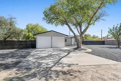 5732 Wood Road SW, Albuquerque, NM 87105 