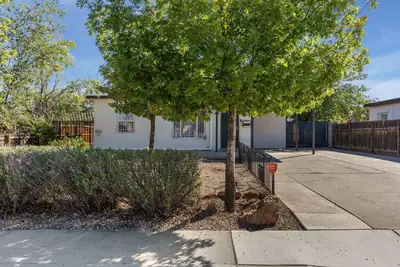 2824 Quincy Street NE, Albuquerque, NM 87110 