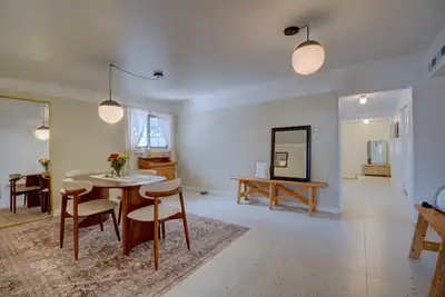 1743 Van Court SW, Albuquerque, NM 87105 