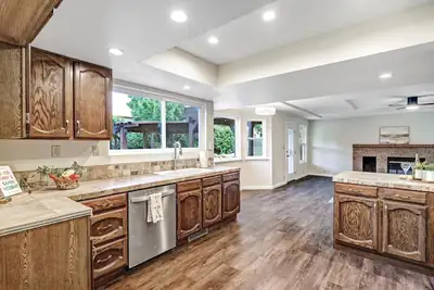 5823 Lost Dutchman Avenue NE, Albuquerque, NM 87111 