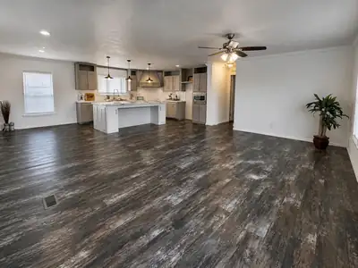 8 Camino Privado, Los Lunas, NM 87031 