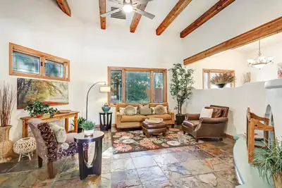 2109 Ryan Place NW, Albuquerque, NM 87107 