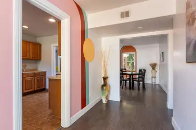 2825 Texas Street NE, Albuquerque, NM 87110 