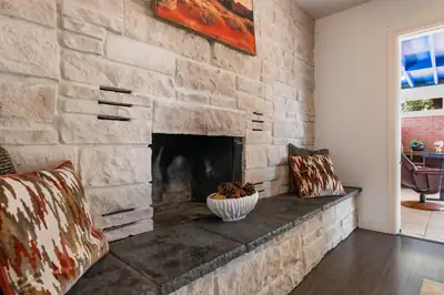 2825 Texas Street NE, Albuquerque, NM 87110 