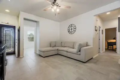 10919 Topacio Street NW, Albuquerque, NM 87114 