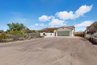 416 7th Street NE, Rio Rancho, NM 87124 