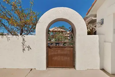 416 7th Street NE, Rio Rancho, NM 87124 