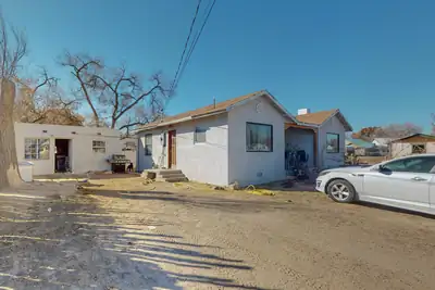 847 Gatewood Avenue SW, Albuquerque, NM 87105 