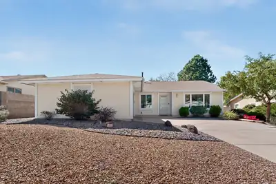 6612 Luella Anne Drive NE, Albuquerque, NM 87109 