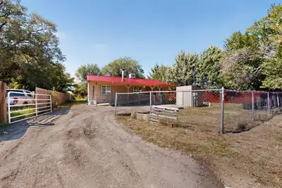 30 Camino De Los Chavez, Belen, NM 87002 