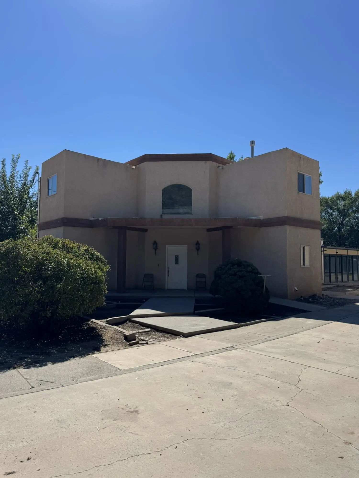 1930 Ilfield Road SW, Albuquerque, NM 87105
