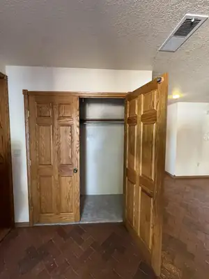 1930 Ilfield Road SW, Albuquerque, NM 87105 
