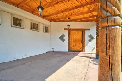 1141 Tapia Boulevard SW, Albuquerque, NM 87105 