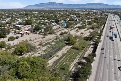1207 San Antonio Street NW, Albuquerque, NM 87104 