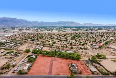 200-209 Josefita Road NE, Albuquerque, NM 87113 