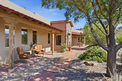 10 Las Brisas Lane, Placitas, NM 87043 