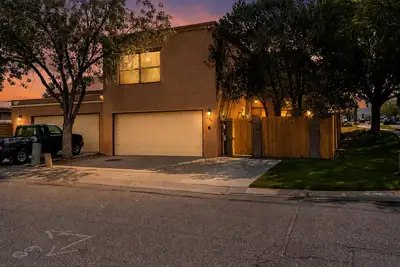7904 Blue Jay Lane NE, Albuquerque