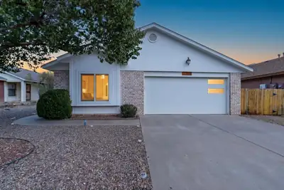 7705 San Francisquita Court NW, Albuquerque, NM 87120 