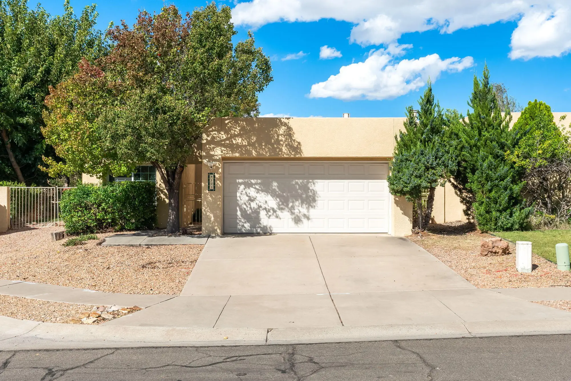 8105 Countrywood Road NE, Albuquerque, NM 87109