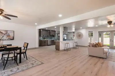 7015 Lantern Road NE, Albuquerque, NM 87109 