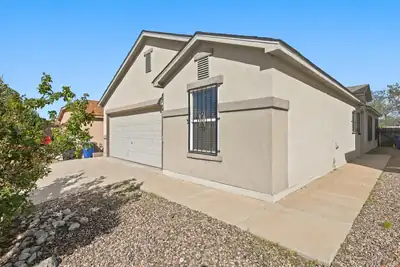 2504 Woodhill Drive NW, Albuquerque, NM 87120 