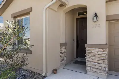374 W Adeline Avenue SW, Los Lunas, NM 87031 