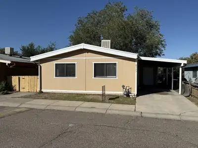 8523 Creek Street NE, Albuquerque, NM 87113 