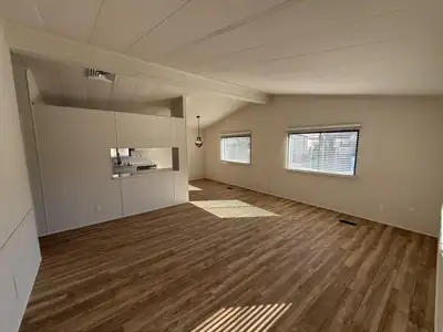 8523 Creek Street NE, Albuquerque, NM 87113 