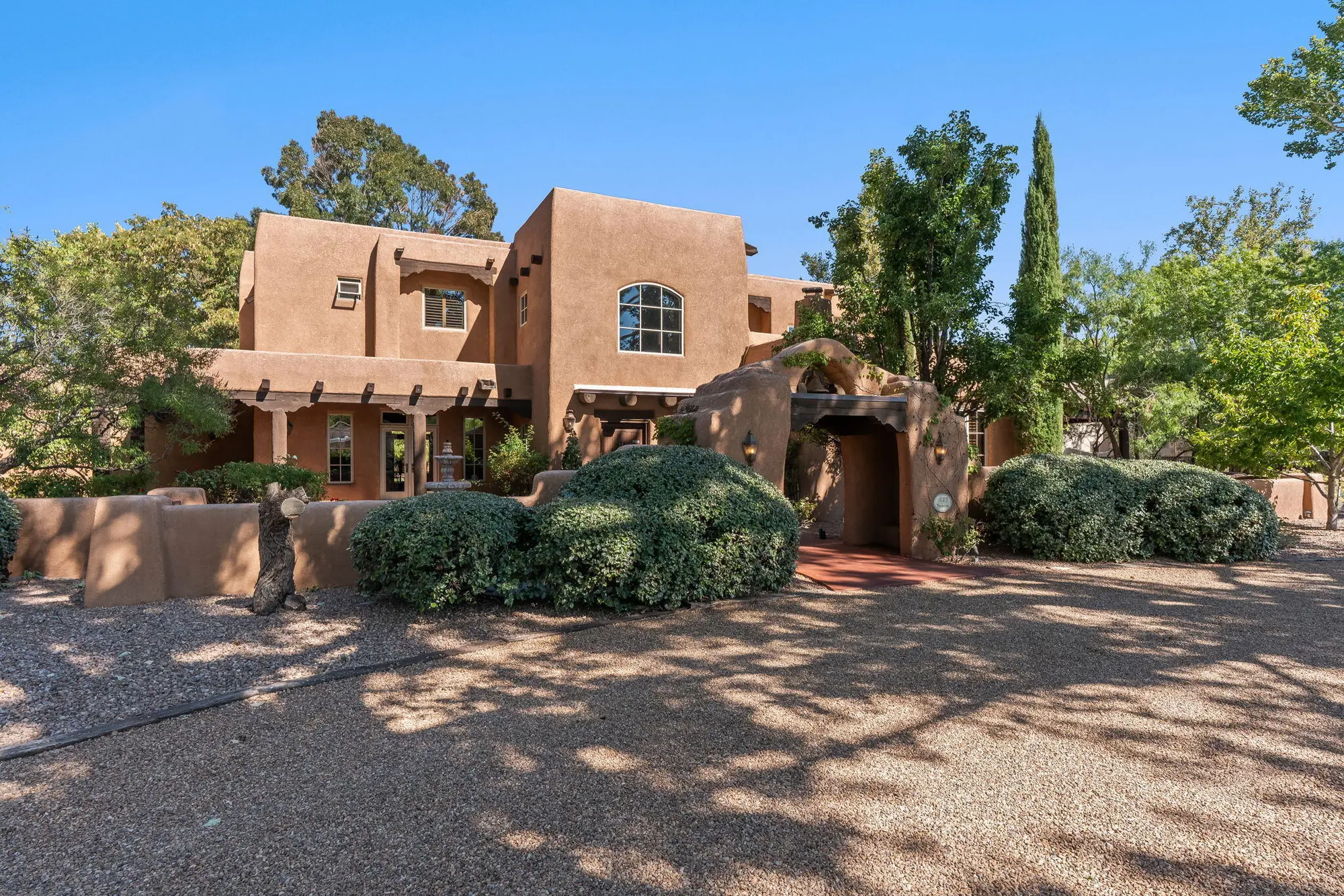 1623 Francisca Road NW, Los Ranchos, NM 87107