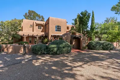 1623 Francisca Road NW, Los Ranchos