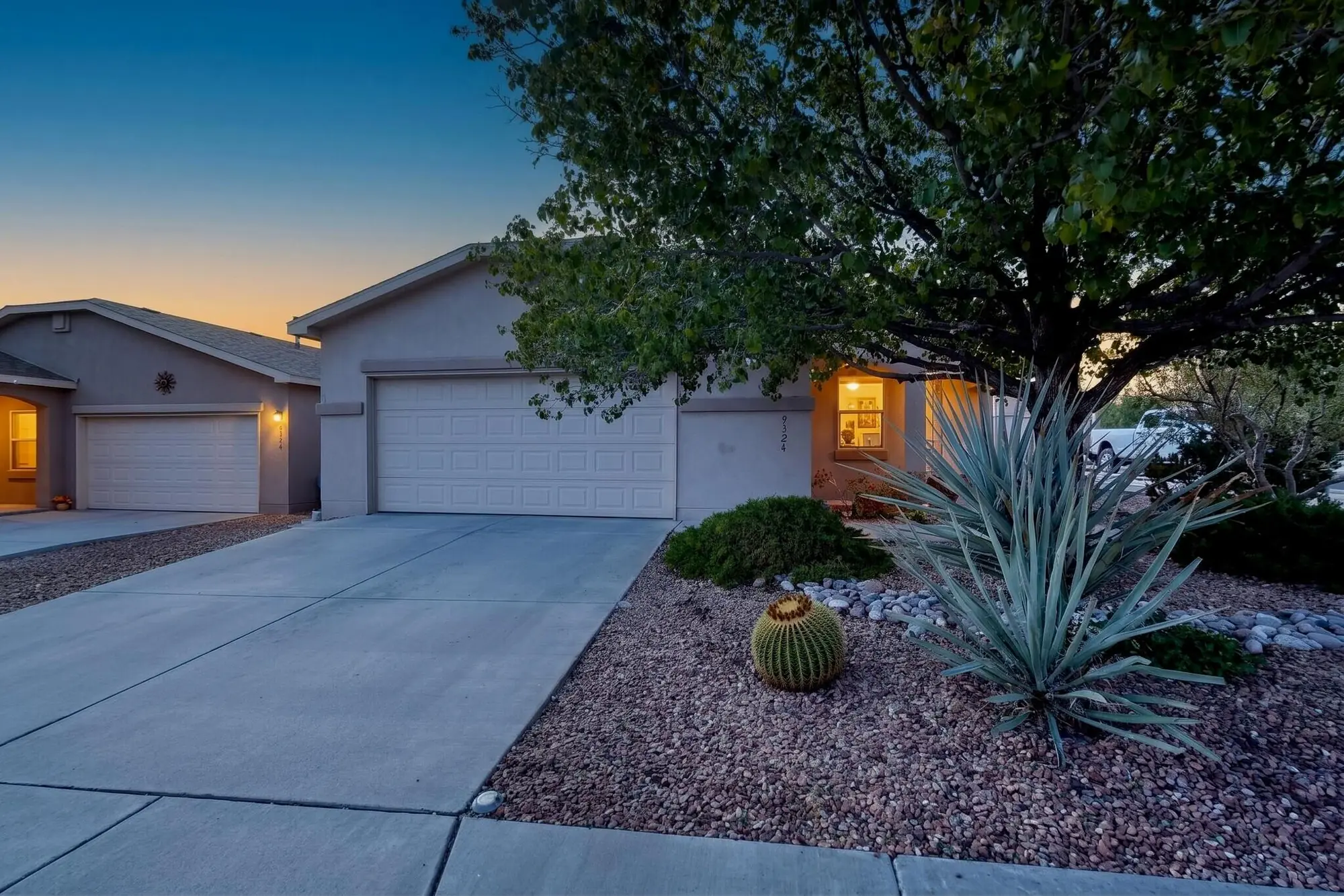 9324 Upper Meadow Avenue SW, Albuquerque, NM 87121