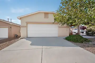9324 Upper Meadow Avenue SW, Albuquerque, NM 87121 
