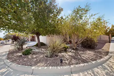 9324 Upper Meadow Avenue SW, Albuquerque, NM 87121 
