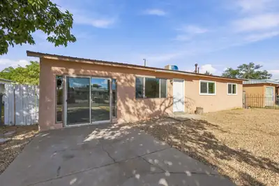 825 59th Street NW, Albuquerque, NM 87105 